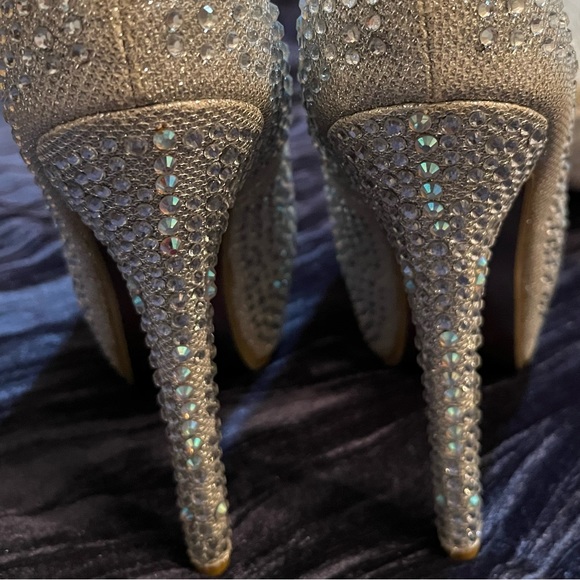 Shrek silver bling shimmery gem stone Rhinestone heels formal attire to shine on - Picture 15 of 16